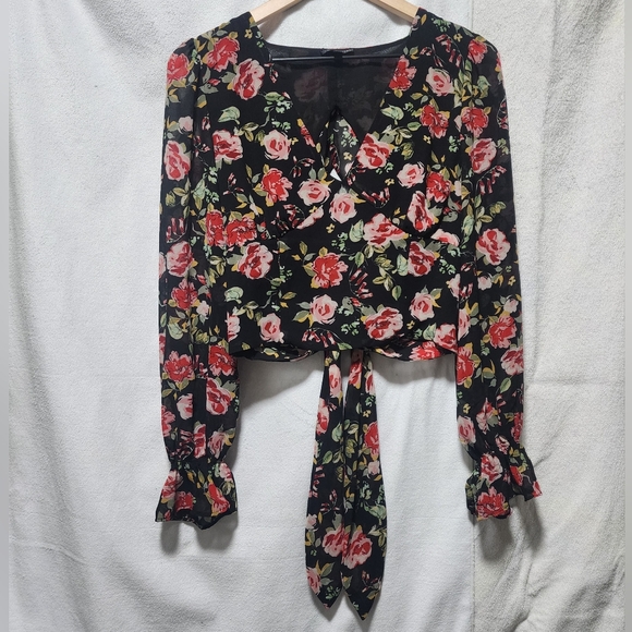 EUC ✅️ Open Back Floral Blouse - Picture 2 of 8